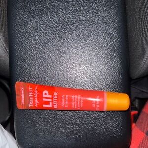 Strawberry Butter - Hydrating Orange-Red Lip Care